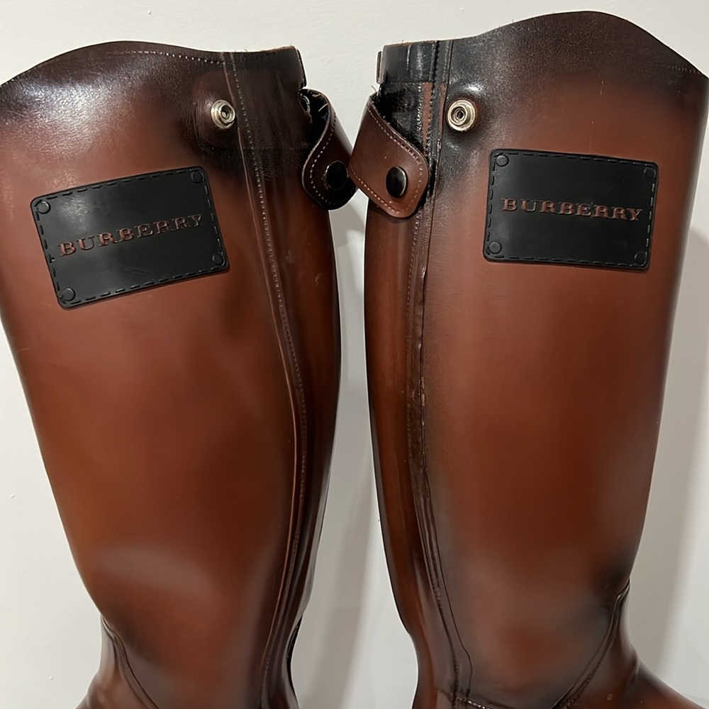 Burberry woman’s Brown Riding Boots size 7 - Picture 10 of 16